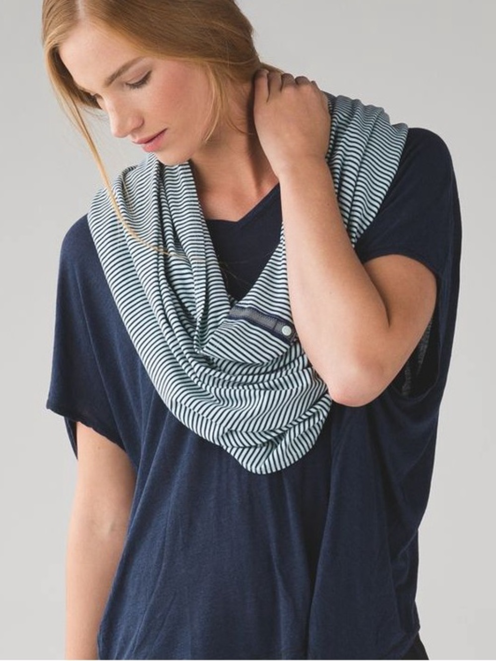 Lululemon Vinyasa Scarf Hyper Stripe Sea Mist Hero Blue / Hero Blue - Picture 2 of 9